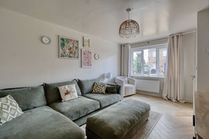 Lounge- click for photo gallery